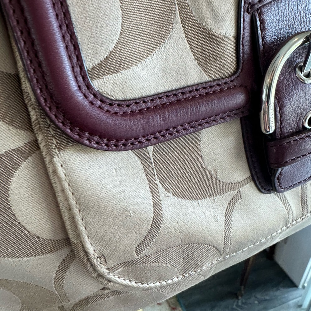 Coach Tan Shoulder Bag with Signature Design - Never Used - Picture 8 of 15